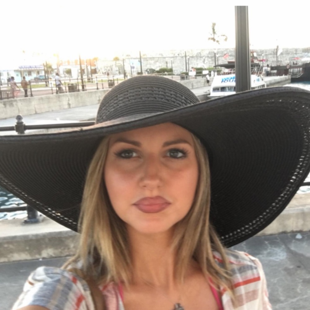 Meet your Posher, Joann